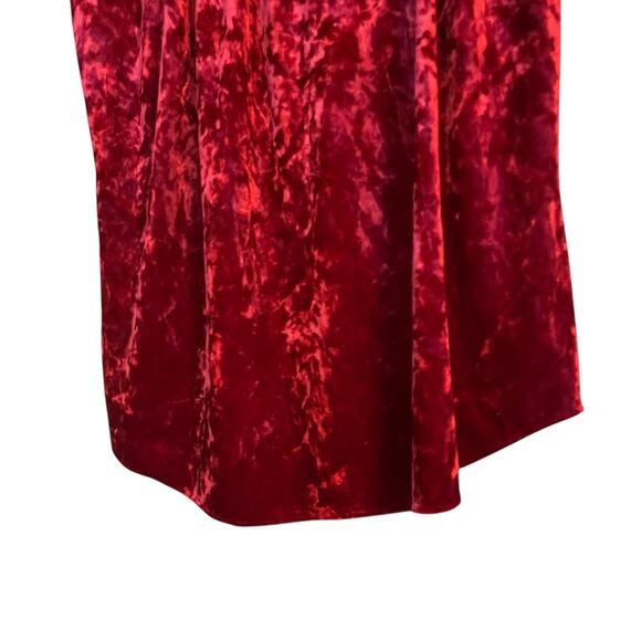 Lauren Conrad Red Velvet Cap Sleeve Top Blouse M Tie Back Pleated Detail Goth - Picture 3 of 8